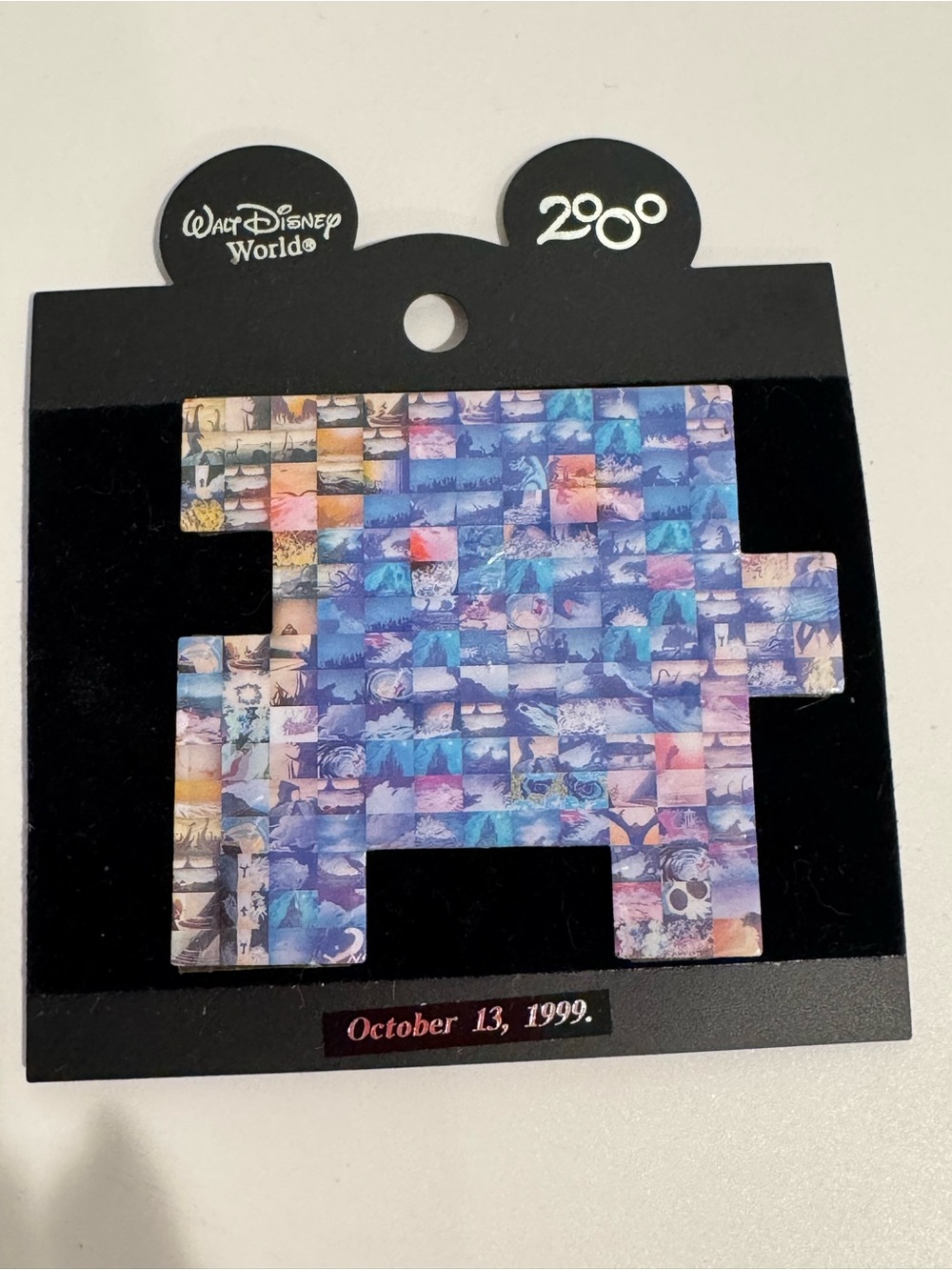 WALT DISNEY WORLD 1999-2000 Epcot Photo Mosaics Puzzle Piece pin October 13th